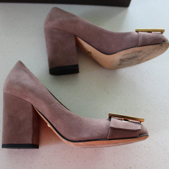 Gucci Brown/Mauve Suede Buckle Detail Block Heel Pump - Picture 2 of 3